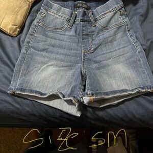 Judy Blue Size Small